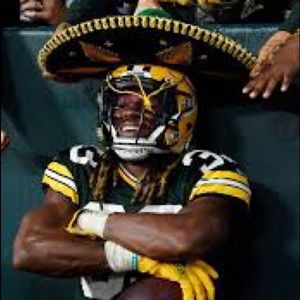 Meet your Posher, Dominque